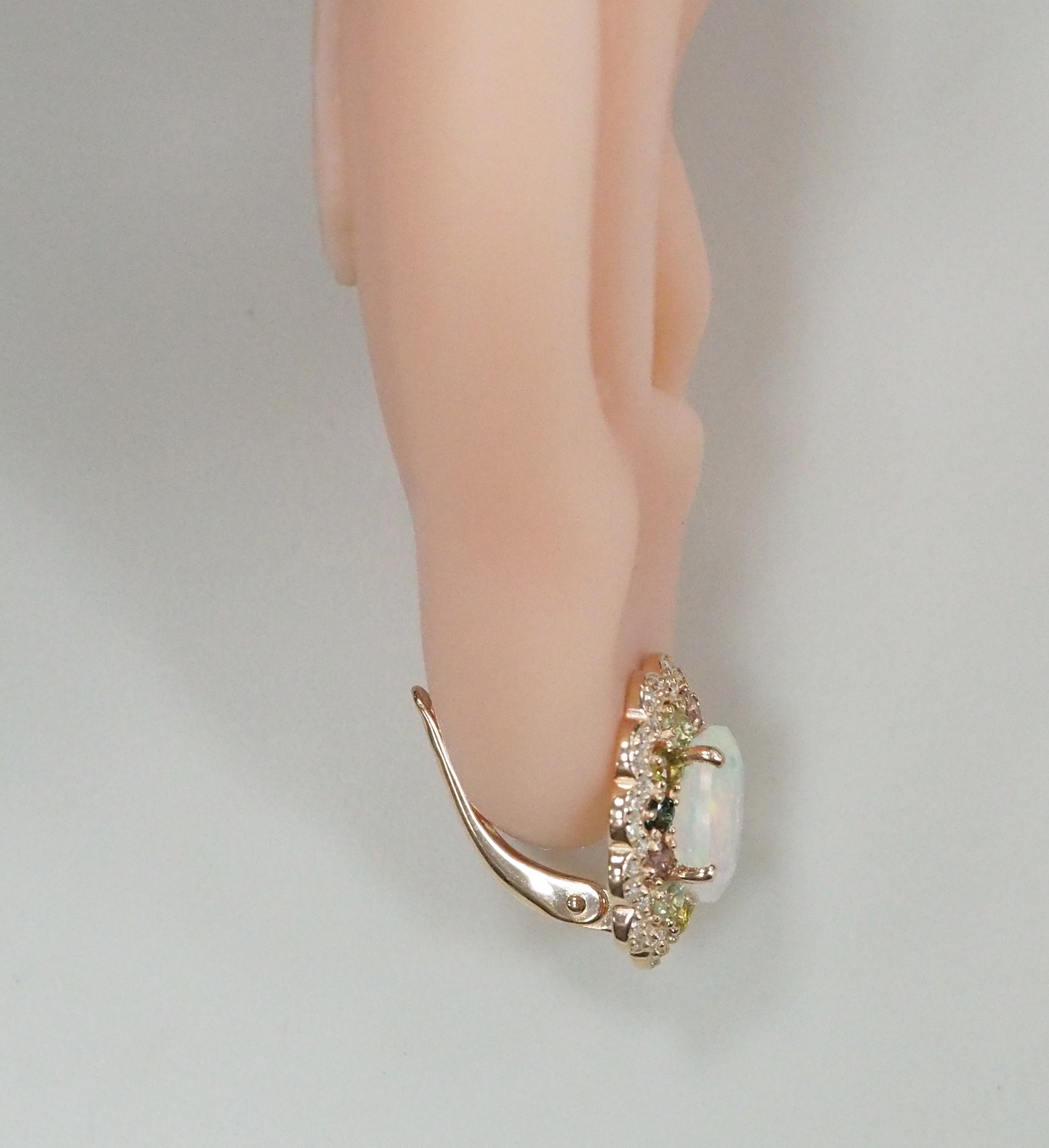 Серебряные серьги с опалами